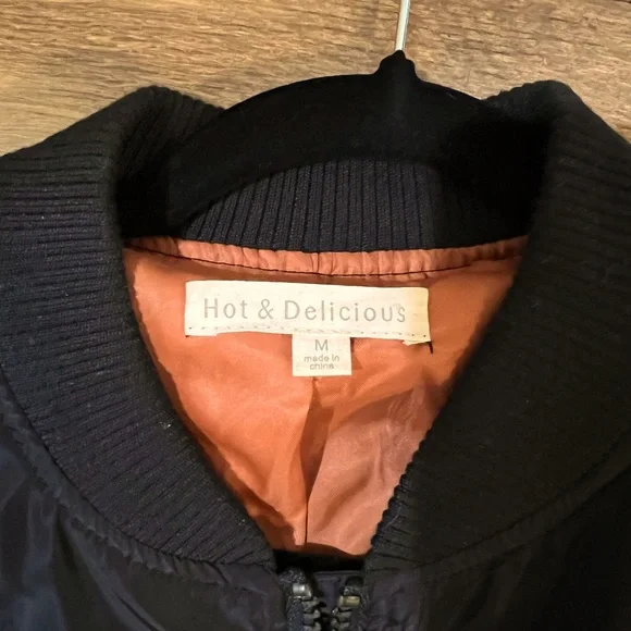 Black bomber jacket with patches - Picture 4 of 4